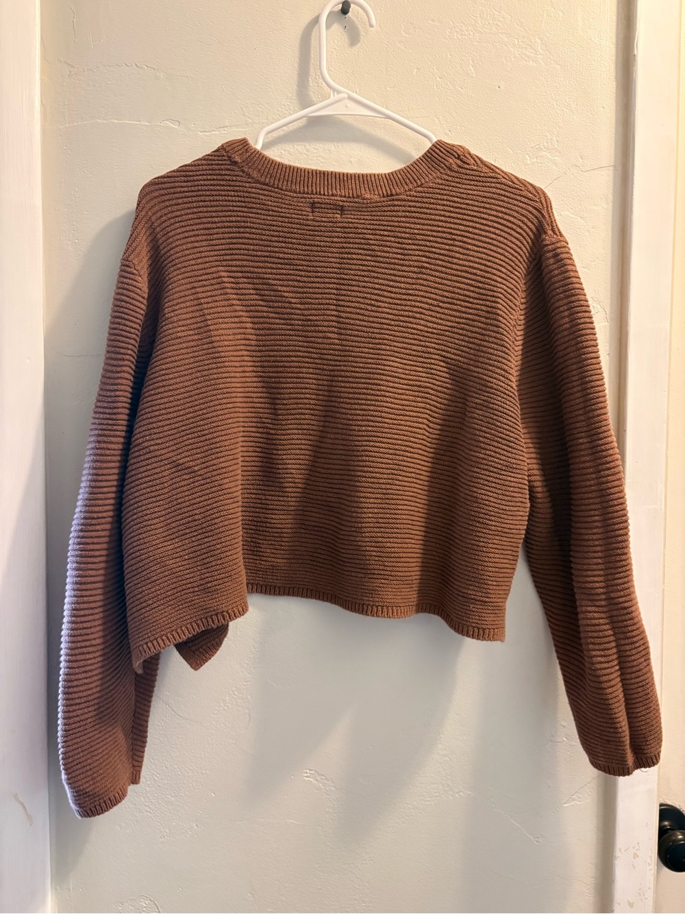 Cropped Rib-Knit Sweater - Picture 3 of 5